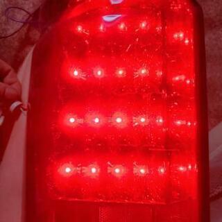 ホンダステップワゴンテールランプの画像