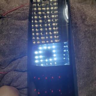 ホンダステップワゴンテールランプの画像