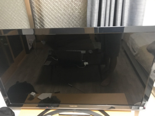 液晶テレビ \
