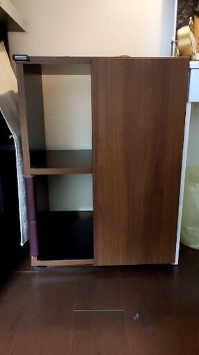 本棚☆テレビ台、飾り棚としても☆　後一台です。