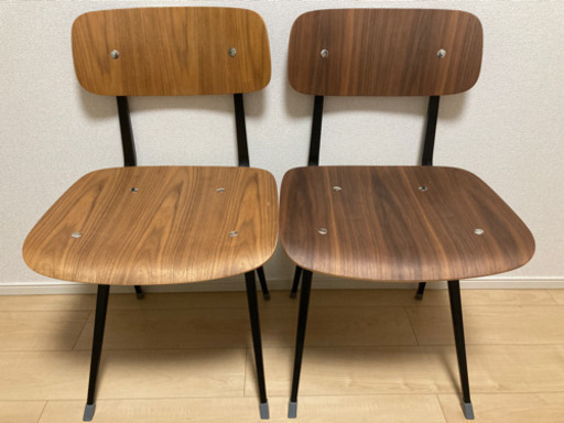 【取引中】北欧産のダイニングテーブルとチェア２脚です