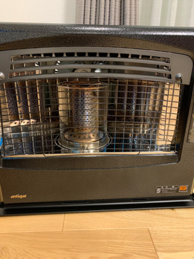 新品　石油ファンヒーター