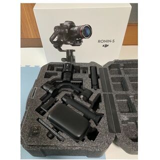 DJI RONIN S 現役一眼/ミラーレス用ジンバル 【国内正規品】付属品多数、標準セットの画像