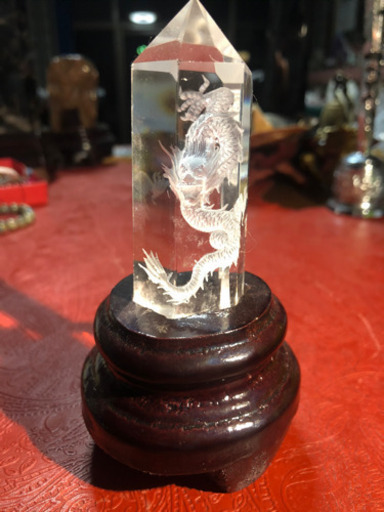 【風水龍の置物】【白龍招来】手彫り彫刻龍水晶100g