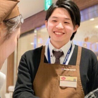【日払い可】駅近で通勤楽々★夕方～の遅番レジスタッフ大募集♪Wワ...