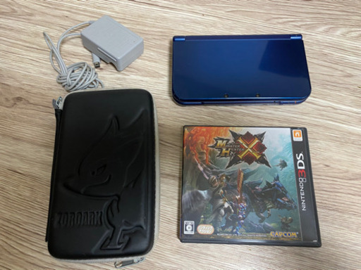 任天堂　new 3DS LL メタリック　ブルー　モンハン　中古