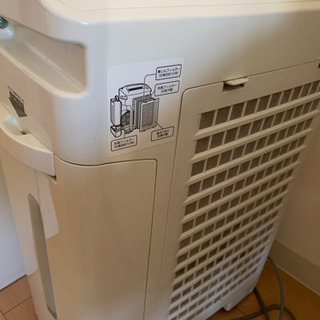 SHARP  加湿空気清浄機　KC-A50の画像