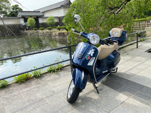 ベスパ　gts250ie ミッドナイトブルー　走行距離低いベスパ純正ヘルメット、カバー、自賠責付き