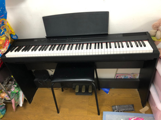 電子ピアノ　ヤマハ　p-105 椅子と台座付き