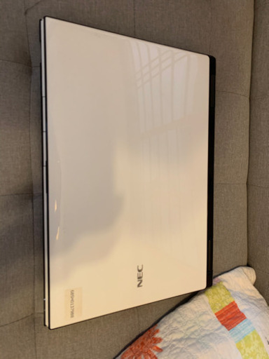 ノートパソコン　NEC LaVie L PC-LL750/H