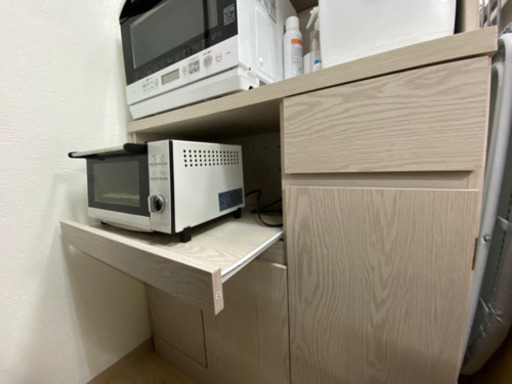 『食器棚　ベージュ　コンセント付　　　美品』
