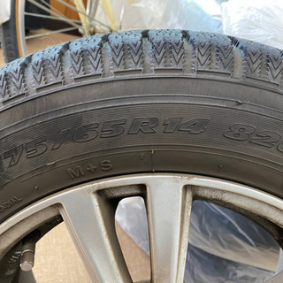 TOYOスタッドレスタイヤ　の画像