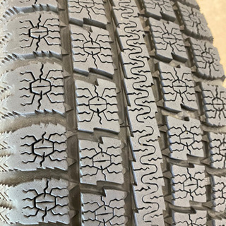 TOYOスタッドレスタイヤ　の画像