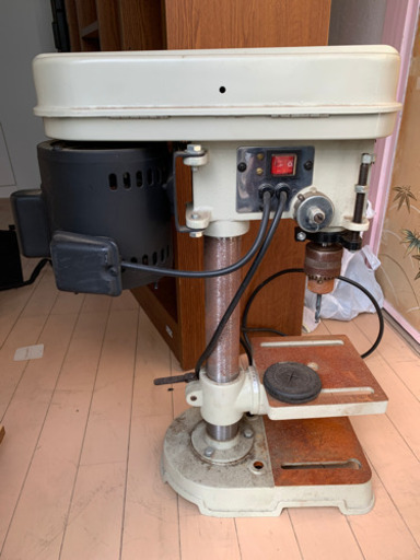 Makita 卓上ボール盤　TB131