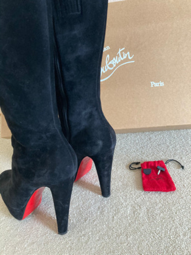 Christian Louboutinブーツ