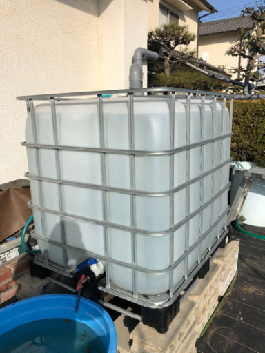 1tタンクとポンプで雨水を利用した水撒き設備