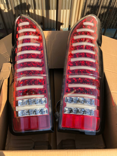 値下！ハイエース200系4型LEDテールランプ