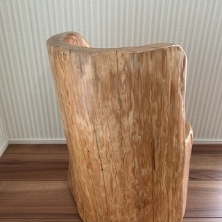 杉の木　椅子の画像