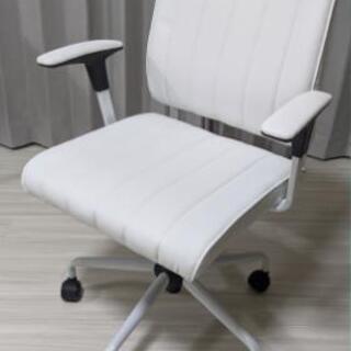 デスクチェア 白 ほぼ新品　引取限定