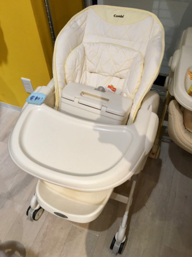 ■店頭引取限定■コンビ　電動ベビーラック　ネムリラAT♫