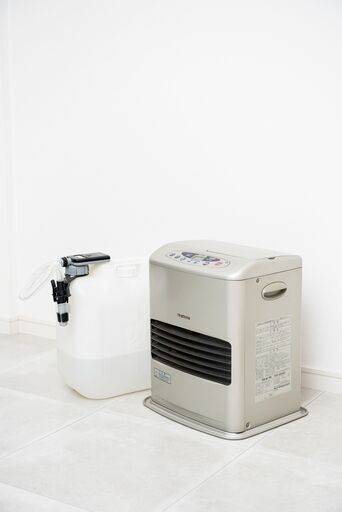 ファンヒーター　FHY-30GS4　タンク付き　完動品