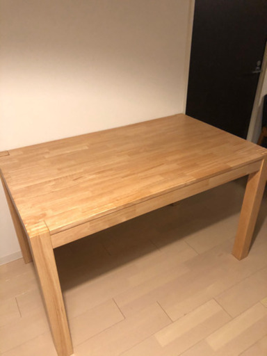 【中古】IKEA 現行モデル ダイニングテーブル(定価14,990円)