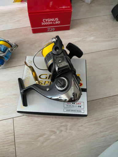 グレシアスピンsp2500.ダイワルアーニスト竿