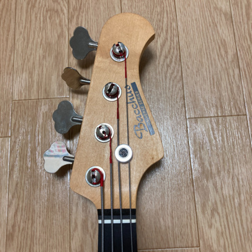 バッカス　ベース