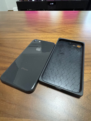 iPhone８　64GB SIMフリー　　本体のみ　スクエアケース付き