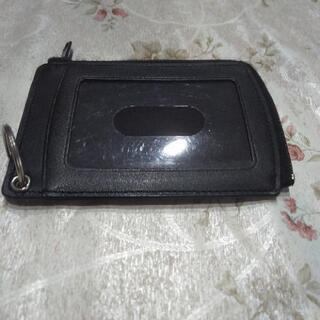 定期入れ2番、両面使えて、小銭入れも、付いてますの画像