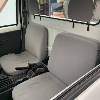 軽154[カーズ大阪]【全国陸送10.000円～】17年サンバートラック！低走行３万キロ♪修復歴なし♪大人気４ＷＤ♪５速ＭＴ♪エアコン♪の画像