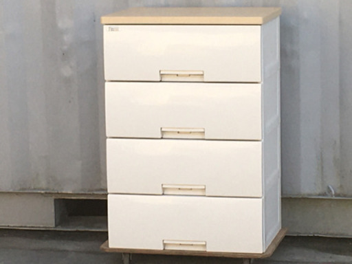 美品！Fits 4段チェスト◇キャスター付◇フィッツプラス◇木天板◇①