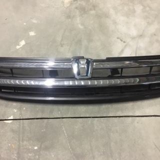 アイシス（DBA-ANM10W）　フロントグリル