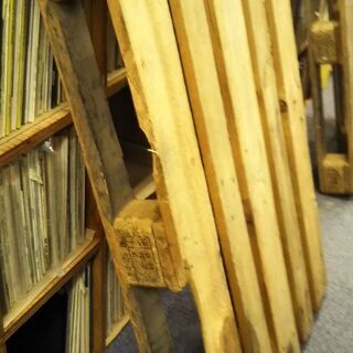 【近郊無料配達】木製パレット差し上げますの画像