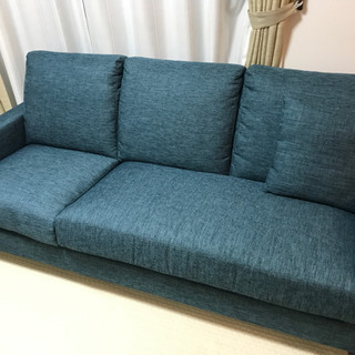 【美品】ニトリ カウチソファ　オットマン・クッション付きの画像