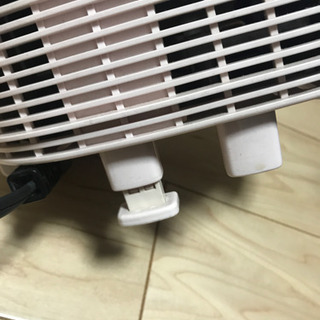 日立電気温風機の画像