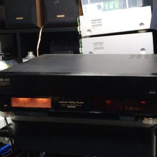 TOSHIBA　アナログメーター付き　S-VHSデッキ 　A-ES1