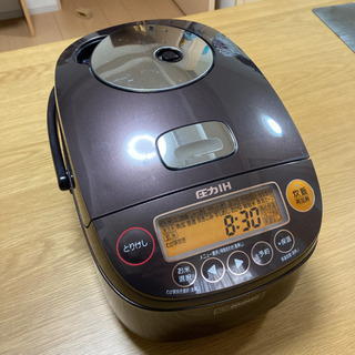 炊飯器　ZOJIRUSHI NP-BF10-TDの画像