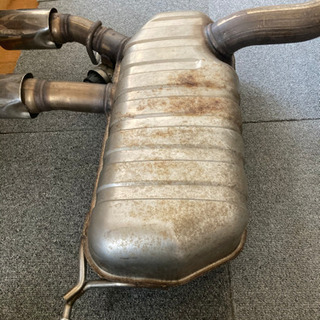 値下げ！　VWゴルフ5 R32 ノーマルマフラーの画像