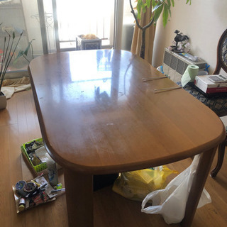 ダイニングテーブル　差し上げます