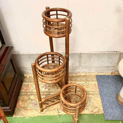 角度が変えられる木製プランター
