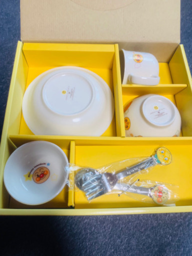 新品 未使用 アンパンマン  食器セット