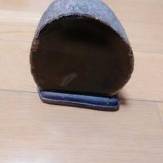 鑑賞石 　縦約15㌢　横約15㌢　緑系