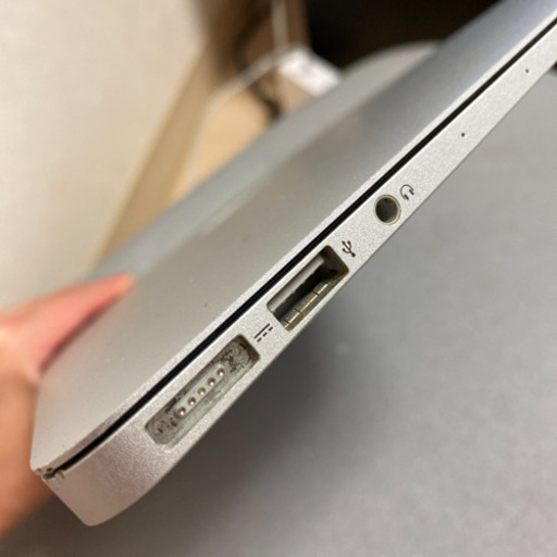 【美品】MacBookAir 2013mid corei5 メモリ4GB