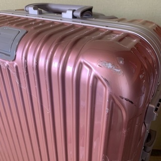 スーツケースの画像