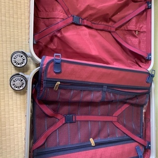 スーツケースの画像