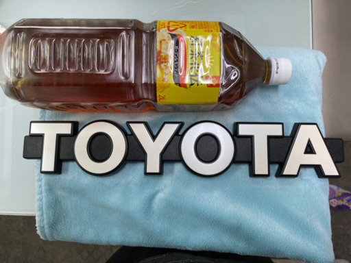 TOYOTA クラッシックエンブレム(ランクル純正部品・2個在庫あり)