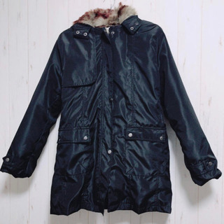 ファー付きコートの画像