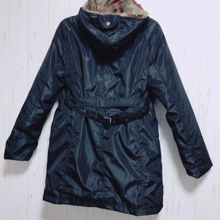 ファー付きコートの画像