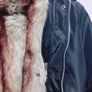 ファー付きコートの画像